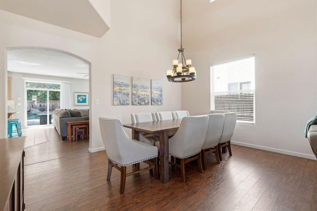 3947 E Cambridge Avenue, Visalia, CA 93292