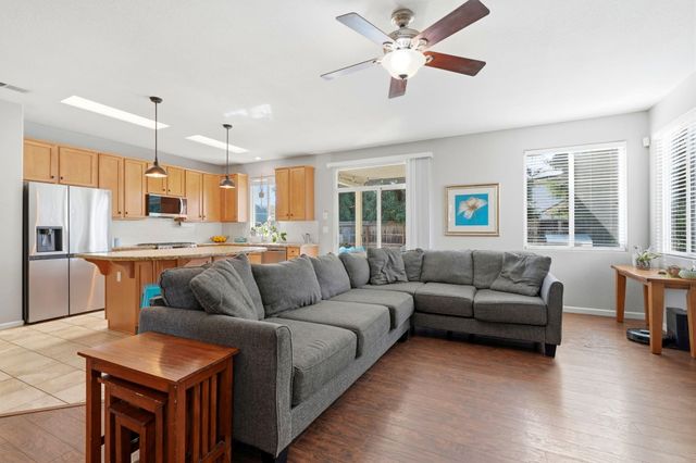 3947 E Cambridge Avenue, Visalia, CA 93292