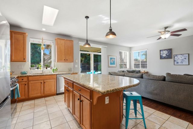 3947 E Cambridge Avenue, Visalia, CA 93292