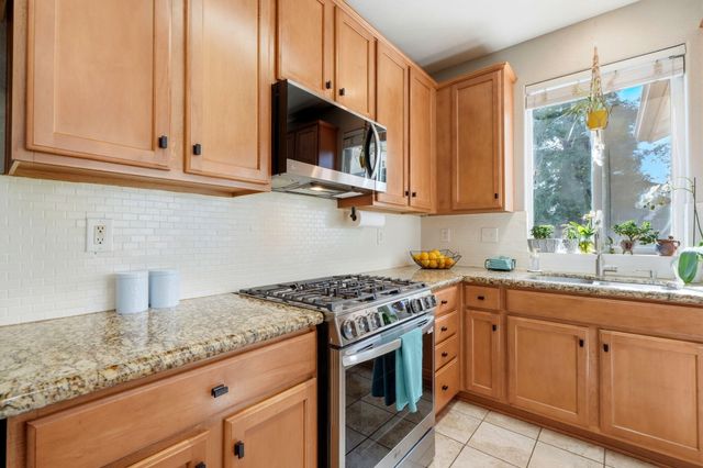 3947 E Cambridge Avenue, Visalia, CA 93292