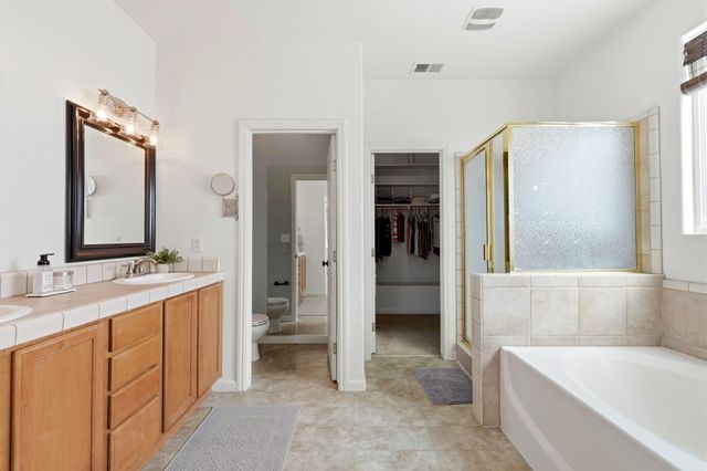 3947 E Cambridge Avenue, Visalia, CA 93292