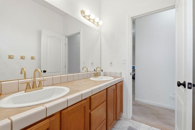 3947 E Cambridge Avenue, Visalia, CA 93292