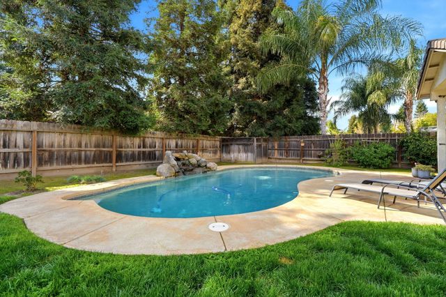 3947 E Cambridge Avenue, Visalia, CA 93292