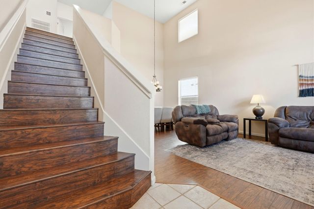 3947 E Cambridge Avenue, Visalia, CA 93292