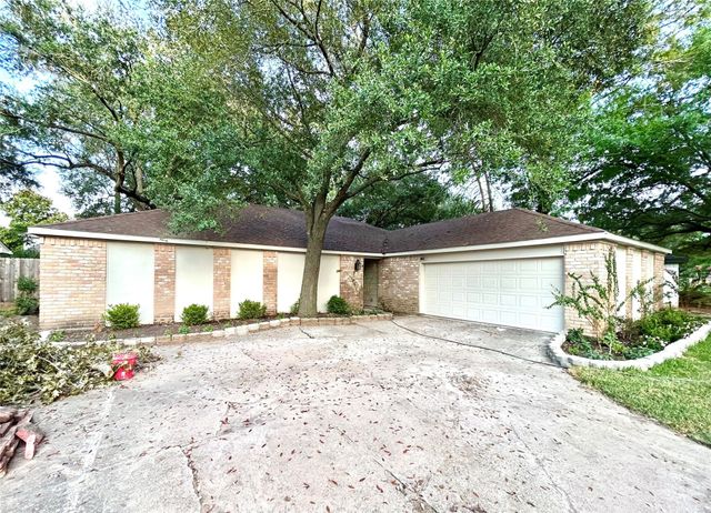 963 Coachlight, Houston, TX 77077