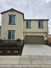 1174 Grant Avenue W, Madera, CA 93636