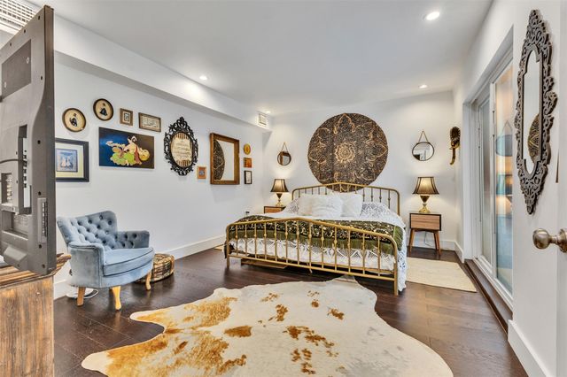 827 W 19th Street, Houston, TX 77008