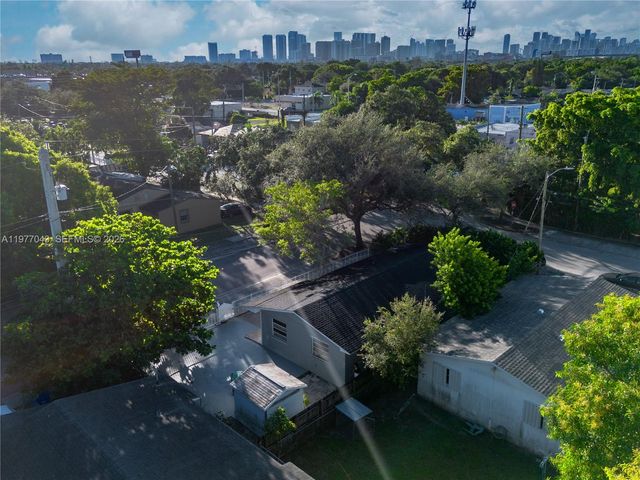 901 NW 55th St 901, Miami, FL 33127