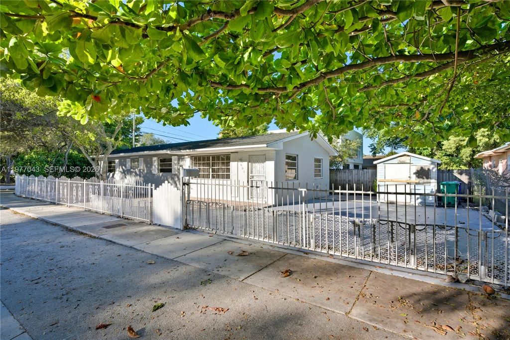 901 NW 55th St 901, Miami, FL 33127