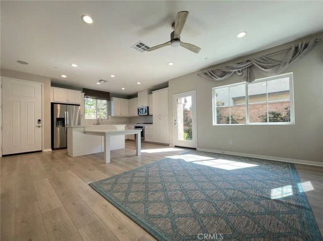 16025 Symphony Ln, Fontana, CA 92336