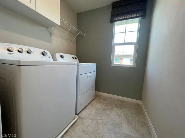 16025 Symphony Ln, Fontana, CA 92336