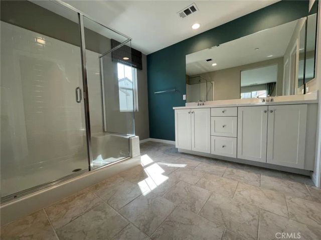 16025 Symphony Ln, Fontana, CA 92336