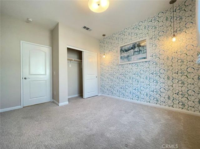 16025 Symphony Ln, Fontana, CA 92336