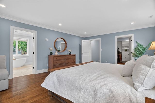 11 Haynes Rd, Newton, MA 02459