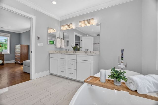 11 Haynes Rd, Newton, MA 02459
