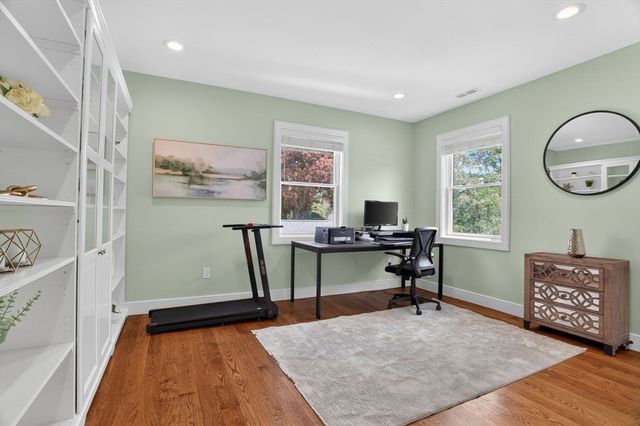 11 Haynes Rd, Newton, MA 02459