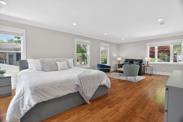 11 Haynes Rd, Newton, MA 02459