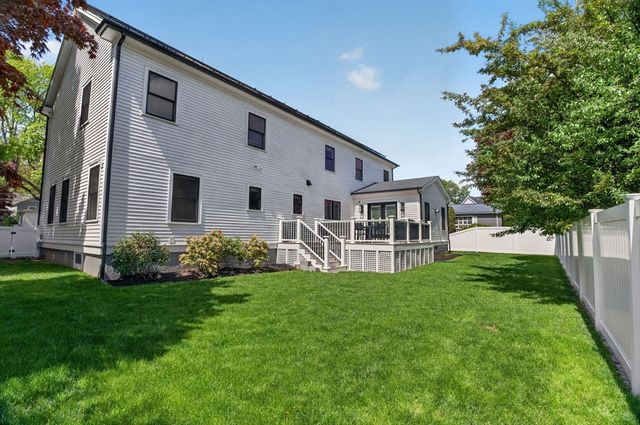 11 Haynes Rd, Newton, MA 02459