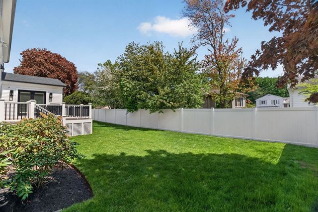 11 Haynes Rd, Newton, MA 02459