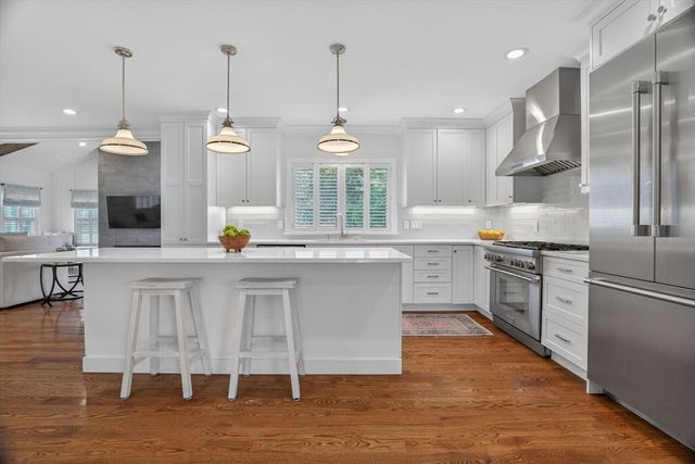 11 Haynes Rd, Newton, MA 02459
