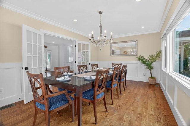 11 Haynes Rd, Newton, MA 02459