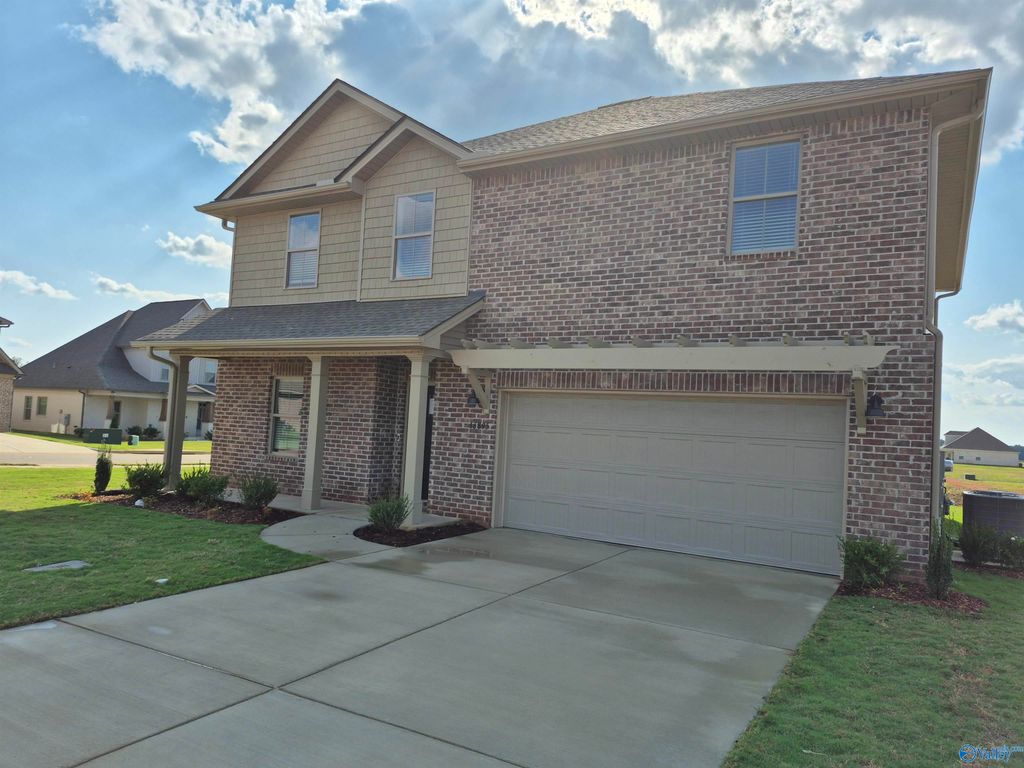 16985 Whispering Pines, Athens, AL 35611