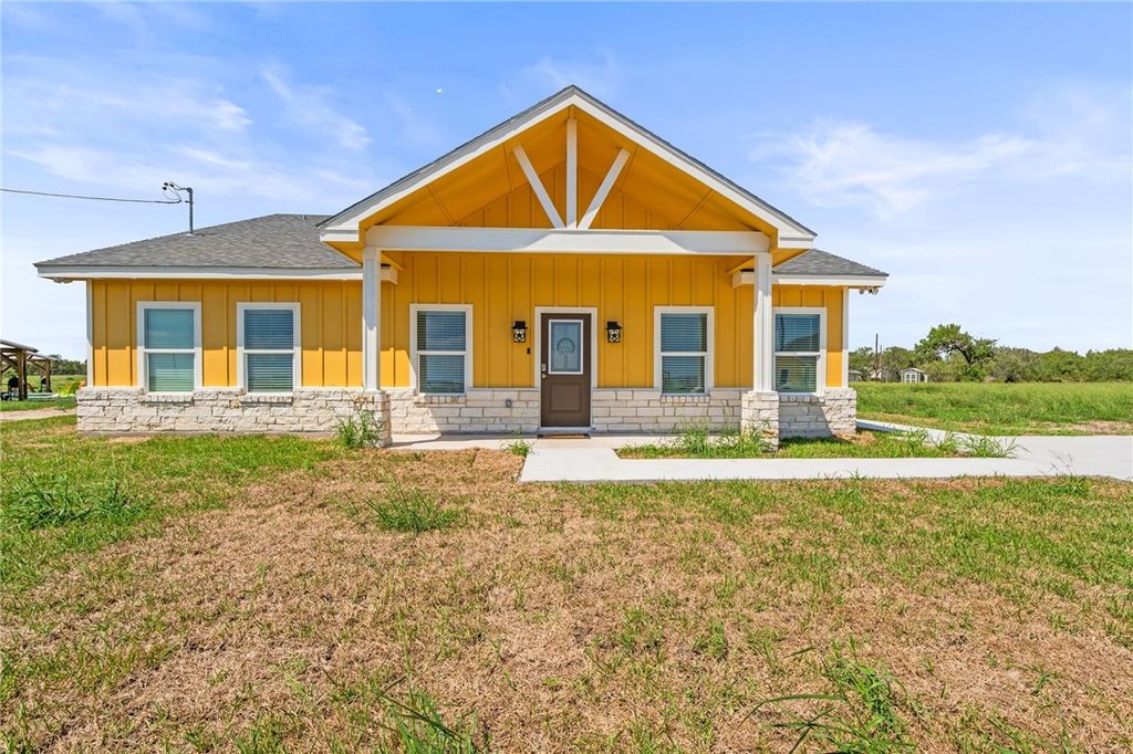 1263 E 2360 Cr, Riviera, TX 78379