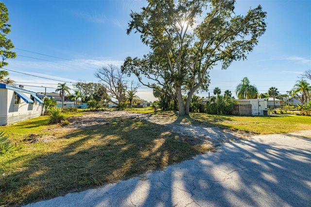 4836 SNUG HARBOR ROAD, New Port Richey, FL 34652