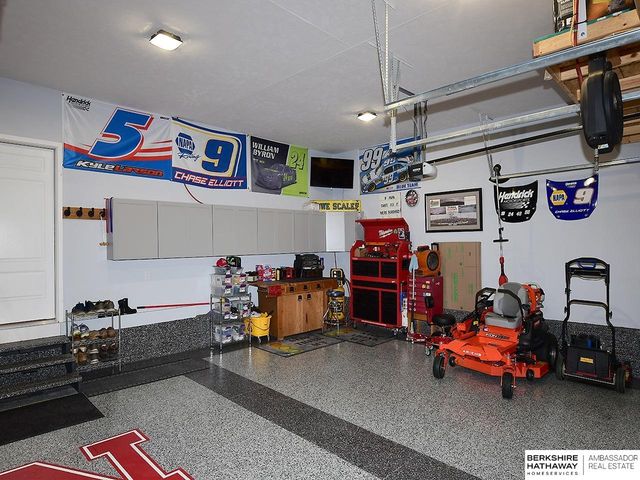 11010 N 169 Street, Bennington, NE 68007