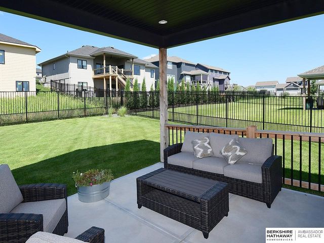 11010 N 169 Street, Bennington, NE 68007