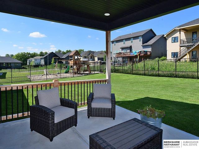 11010 N 169 Street, Bennington, NE 68007