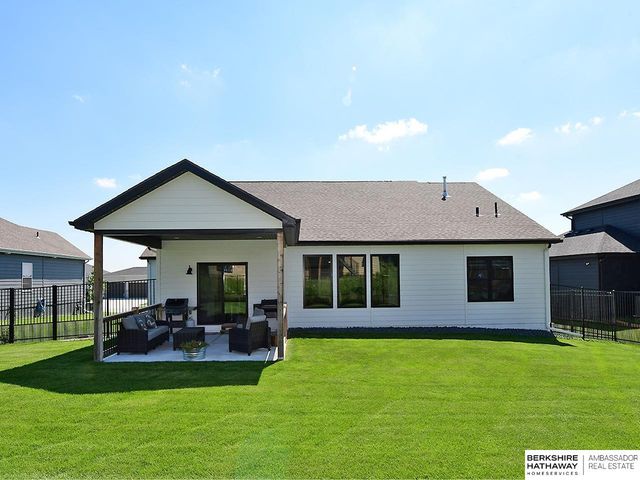 11010 N 169 Street, Bennington, NE 68007