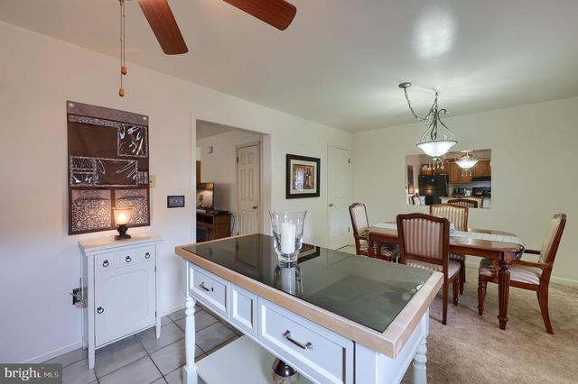 6 TIFFANY LN, Lebanon, PA 17046