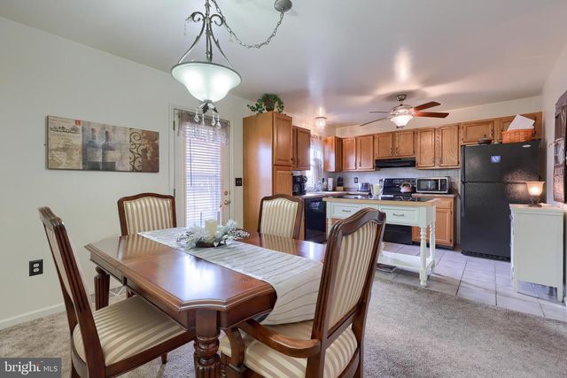 6 TIFFANY LN, Lebanon, PA 17046