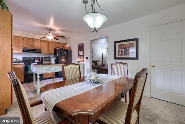 6 TIFFANY LN, Lebanon, PA 17046