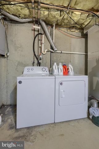 6 TIFFANY LN, Lebanon, PA 17046