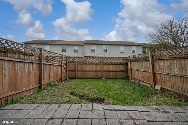 6 TIFFANY LN, Lebanon, PA 17046