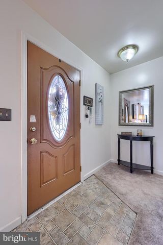 6 TIFFANY LN, Lebanon, PA 17046