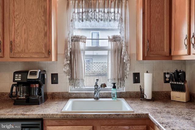 6 TIFFANY LN, Lebanon, PA 17046