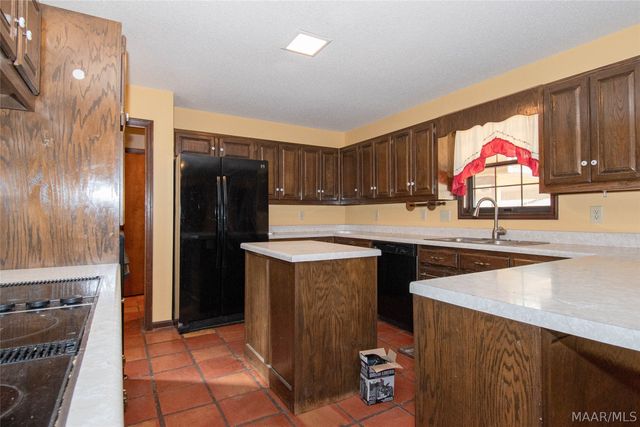 1095 SHADY Trail, Wetumpka, AL 36092