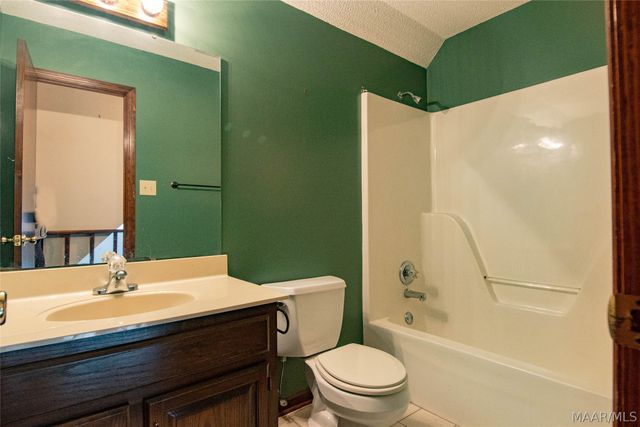 1095 SHADY Trail, Wetumpka, AL 36092