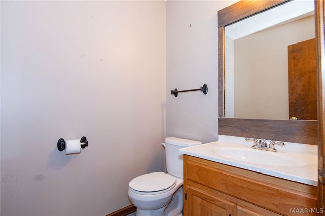 1095 SHADY Trail, Wetumpka, AL 36092