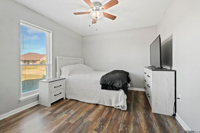 12236 Creekside Ave, Walker, LA 70785