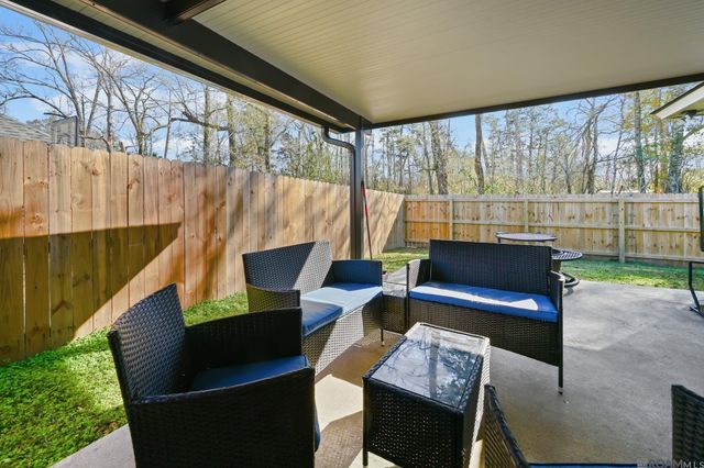 12236 Creekside Ave, Walker, LA 70785