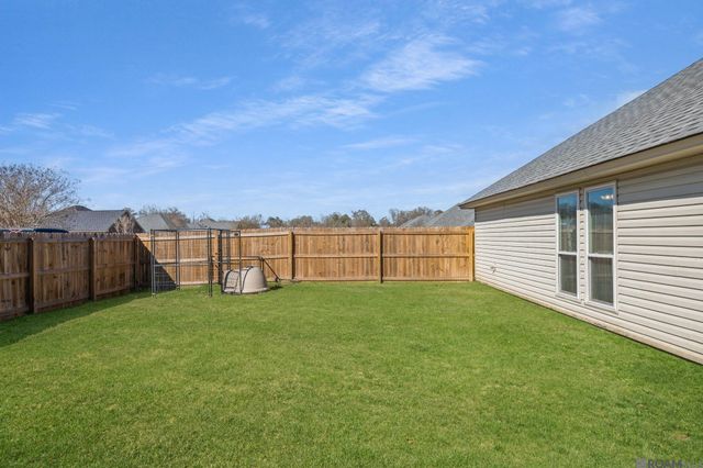 12236 Creekside Ave, Walker, LA 70785