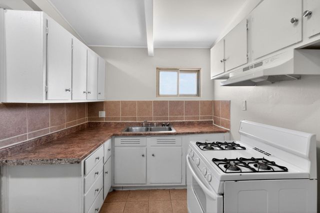 1672 Duxberry Avenue, Columbus, OH 43219