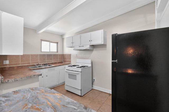 1672 Duxberry Avenue, Columbus, OH 43219