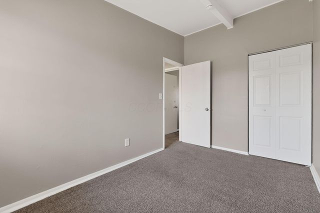 1672 Duxberry Avenue, Columbus, OH 43219