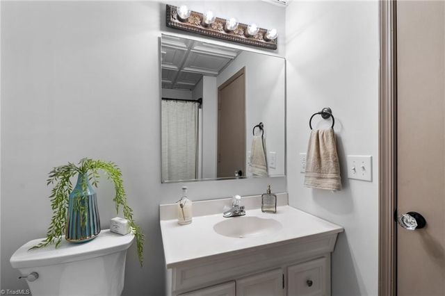 224 Tabor View Lane, Winston-salem, NC 27106