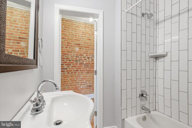 329 S NEWKIRK ST, Baltimore, MD 21224